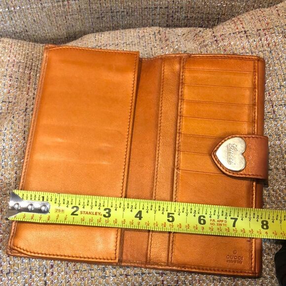 GUCCI GG Monogram Canvas & Leather Heart Clasp Full Length Continental Wallet - Picture 13 of 17